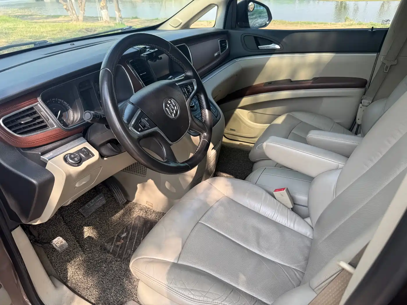 Buick GL8 2014 3.0L XT Luxury Business Flagship фото 8