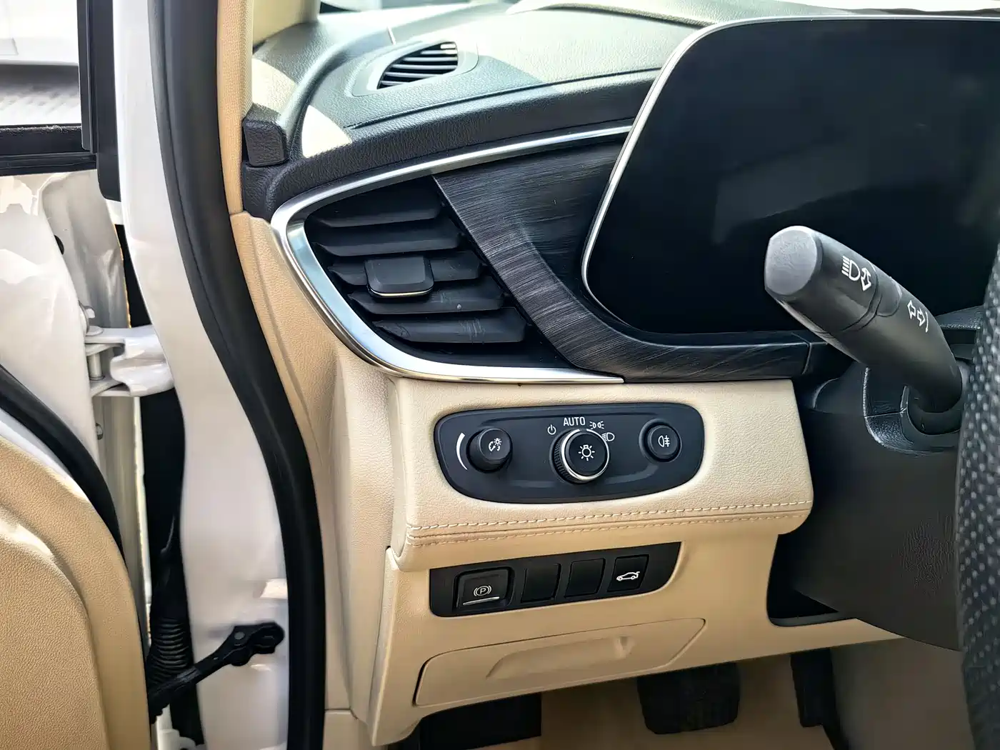 Buick GL8 2023 ES Landmaster Exclusive фото 10