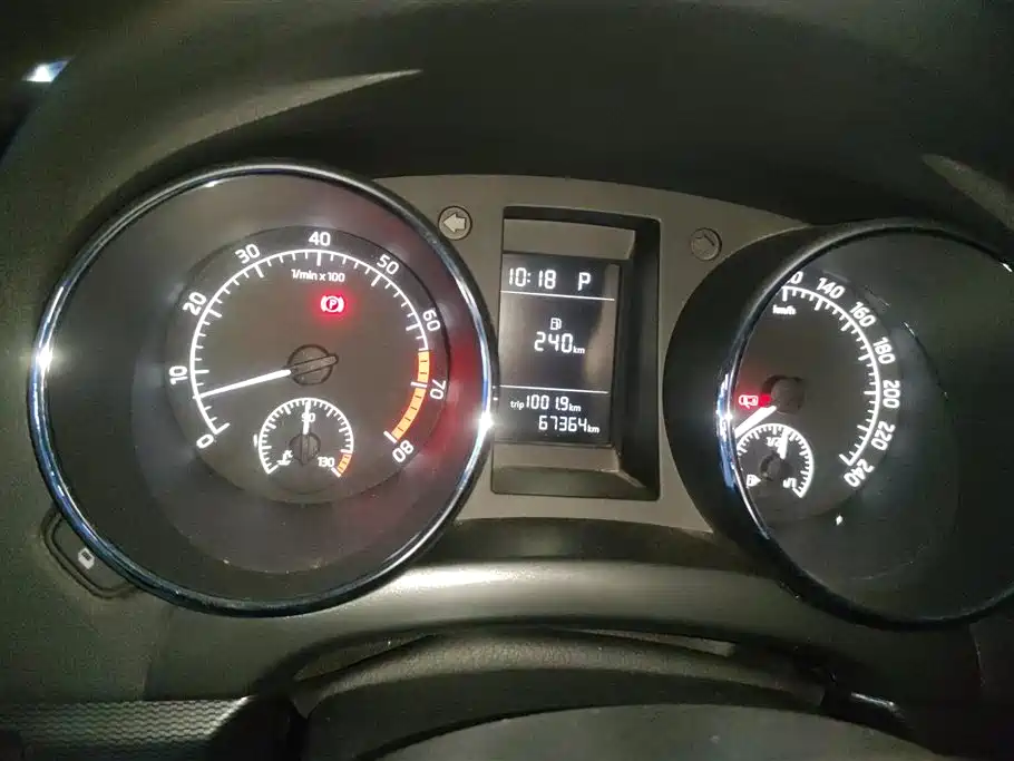 Škoda Yeti 2017 TSI280 DSG Advance фото 14