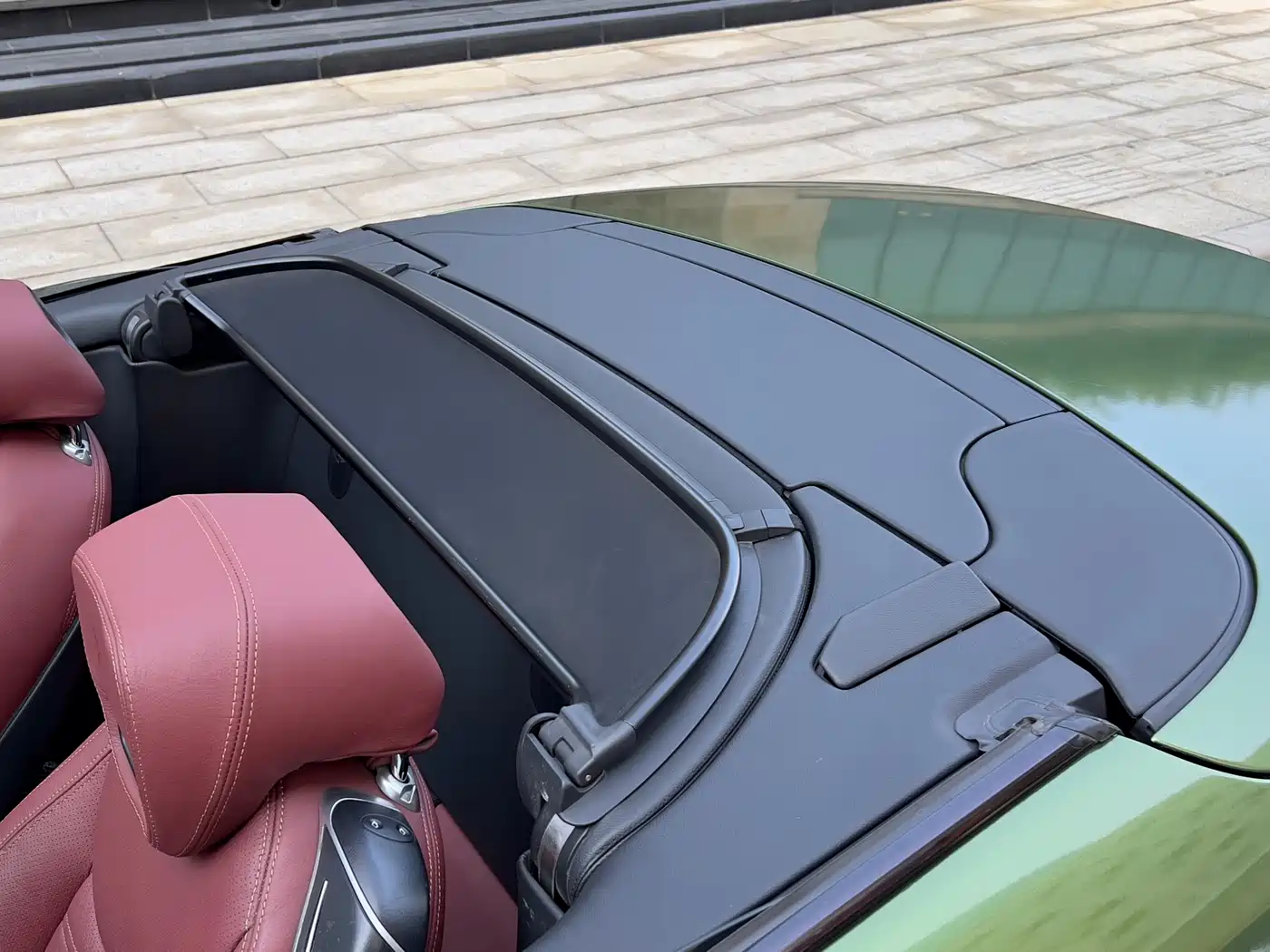 Mercedes-Benz SL-Class 2010 SL 300 фото 14