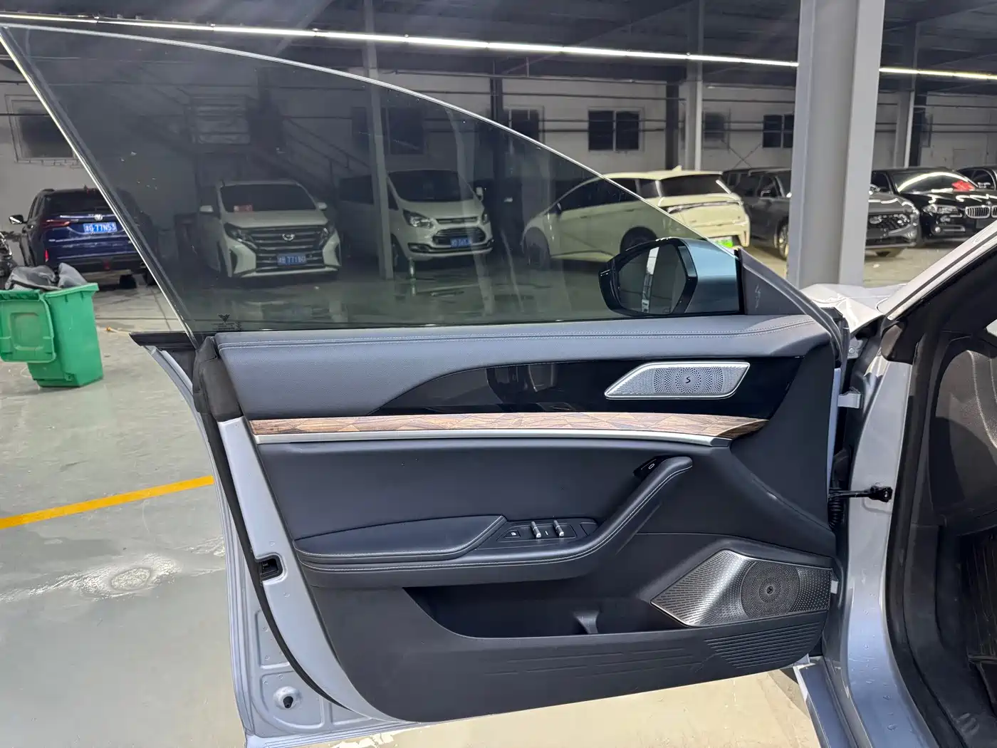 Nezha Auto Nezha S 2024 2024 Model Pure Electric 520km RWD Lite Edition