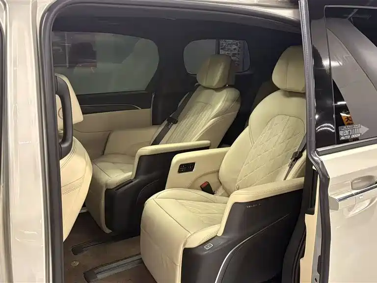 Buick GL8 2022 ES Landmark 653T Flagship фото 24