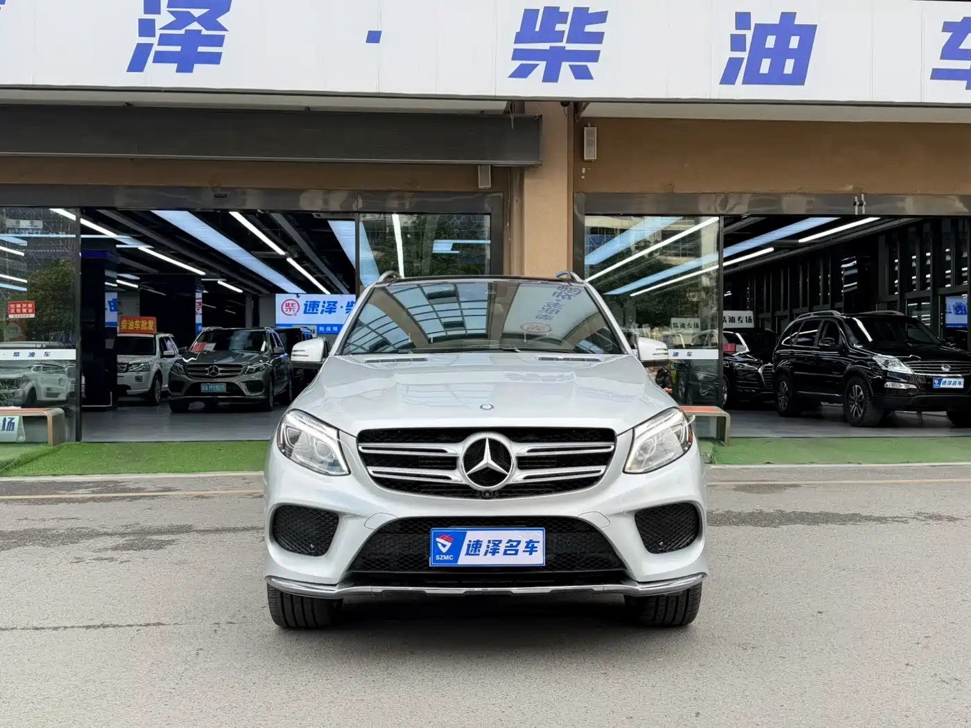 Mercedes-Benz GLE 2015 GLE 350 d 4MATIC фото 2
