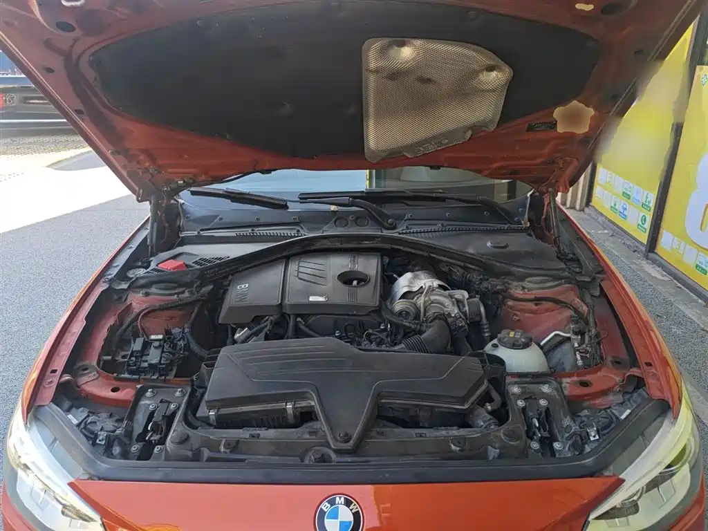 BMW 1 Series (Import) 2013 Facelift 118i Sport Model фото 10