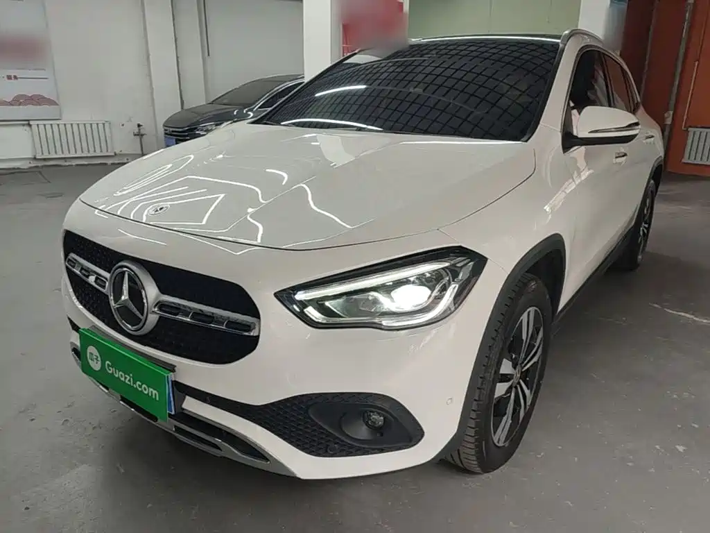 Фото 2 - Mercedes-Benz GLA