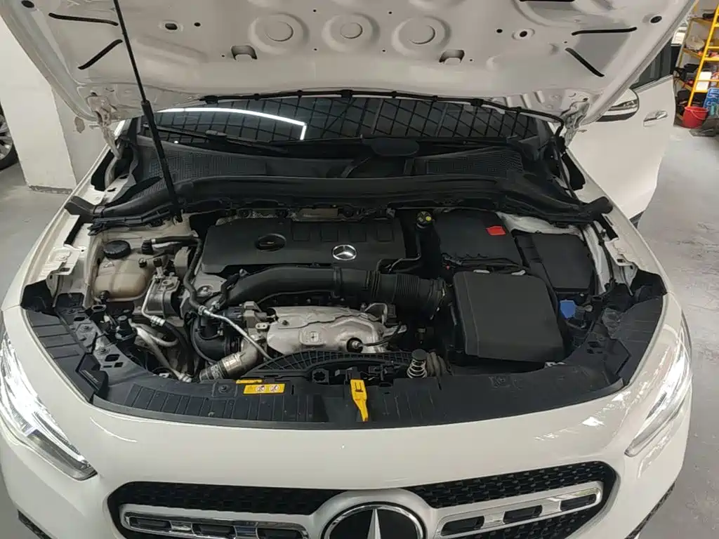 Фото 20 - Mercedes-Benz GLA