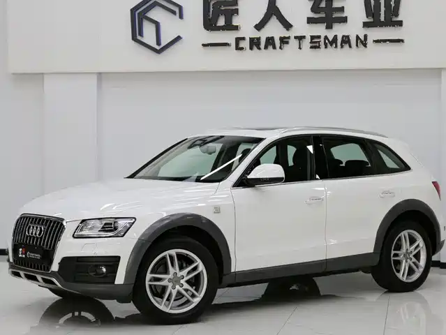 Audi Q5 2017 Plus 40 TFSI Technology — фото 3