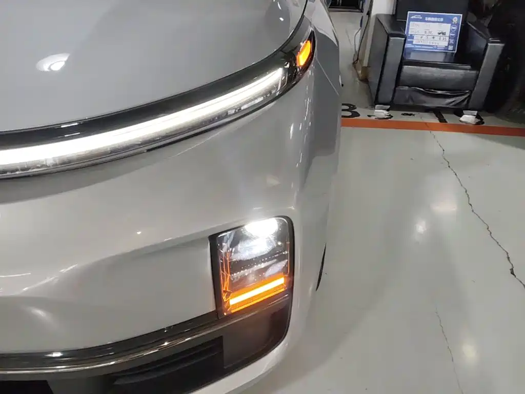 Li Auto Li L8 2023 2023 Pro