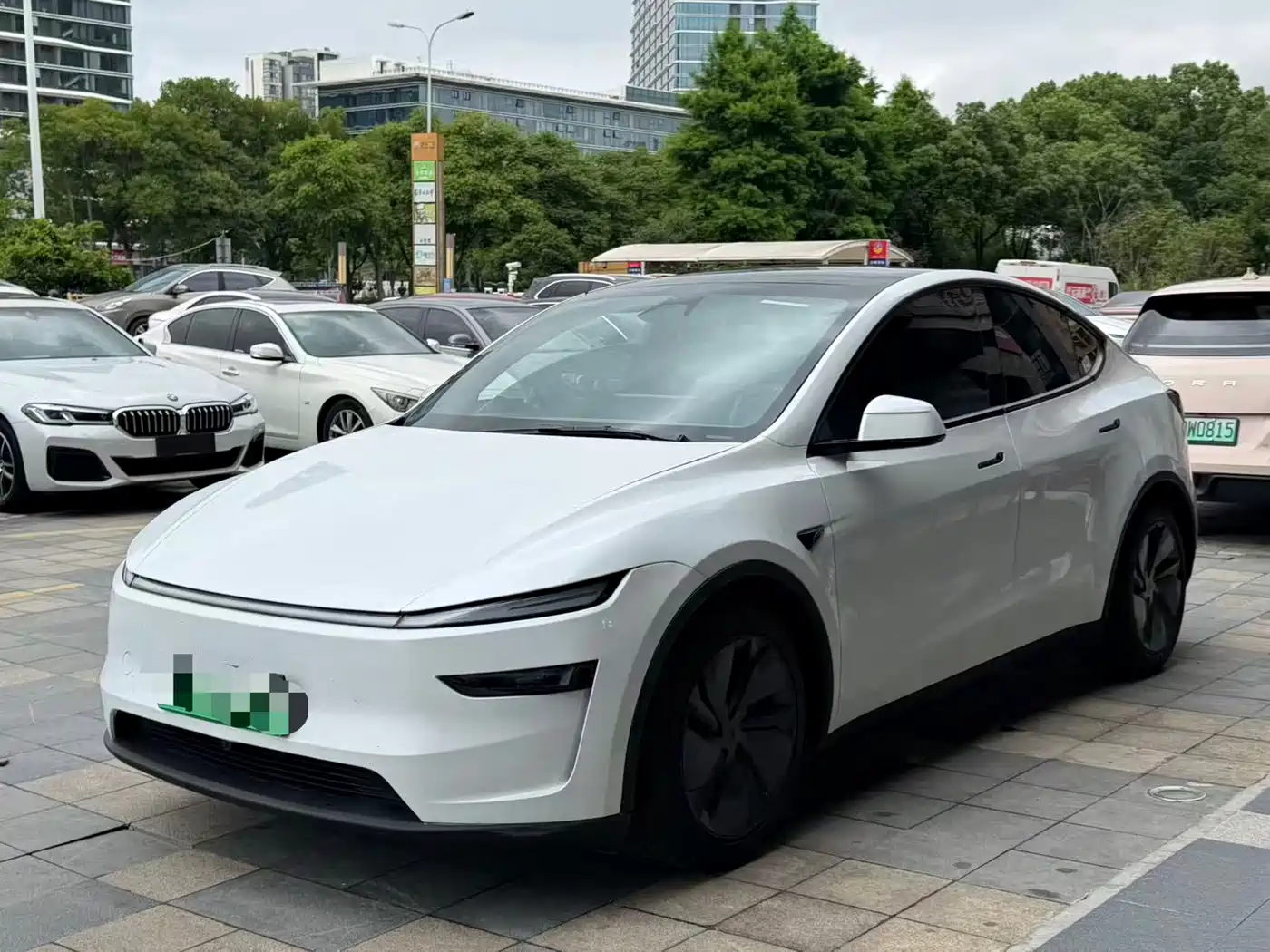 Tesla Model Y 2026