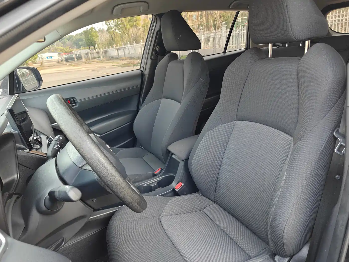 Toyota Frontlander 2022 2.0L CVT Elite фото 20