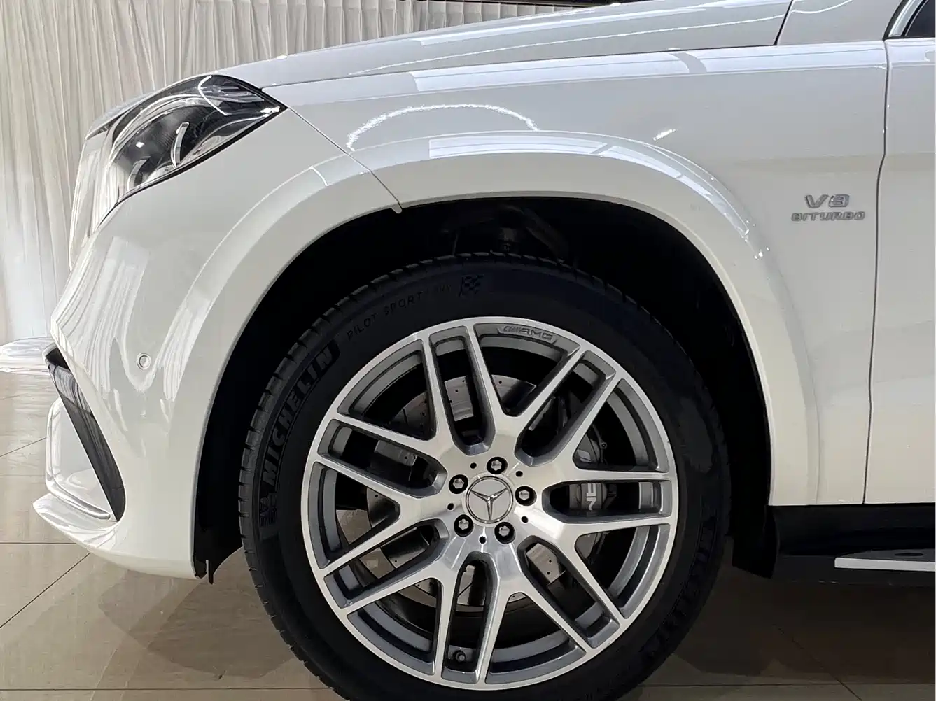 Mercedes-Benz GLS AMG 2017 AMG GLS 63 4MATIC фото 23
