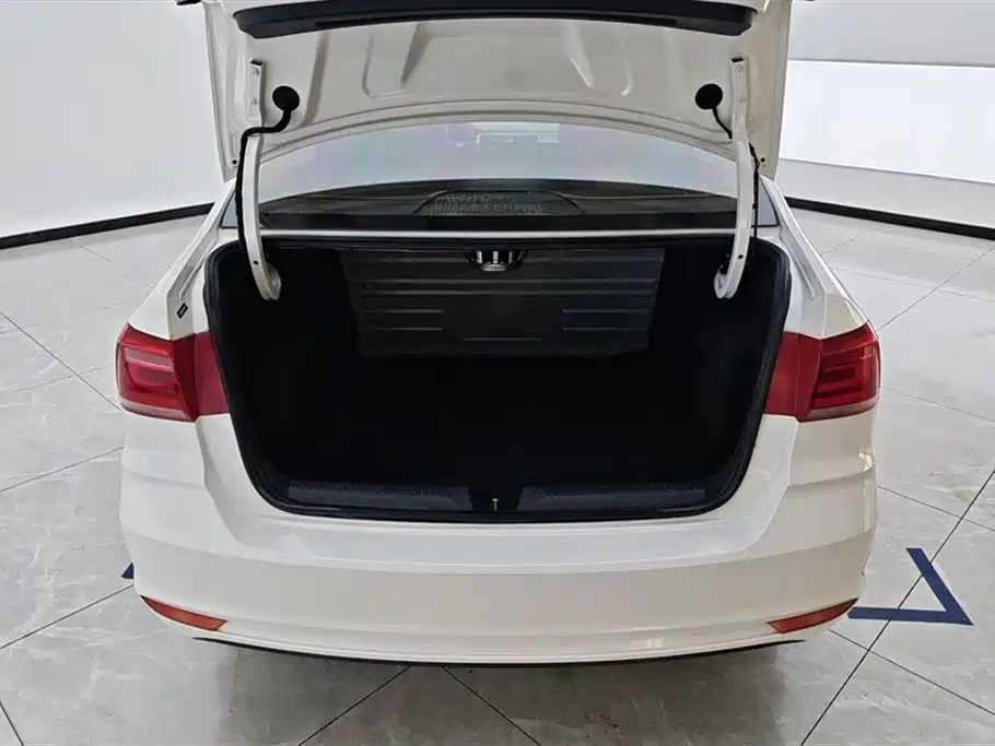 Volkswagen Santana 2019 1.5L Auto Trend Edition China VI фото 4