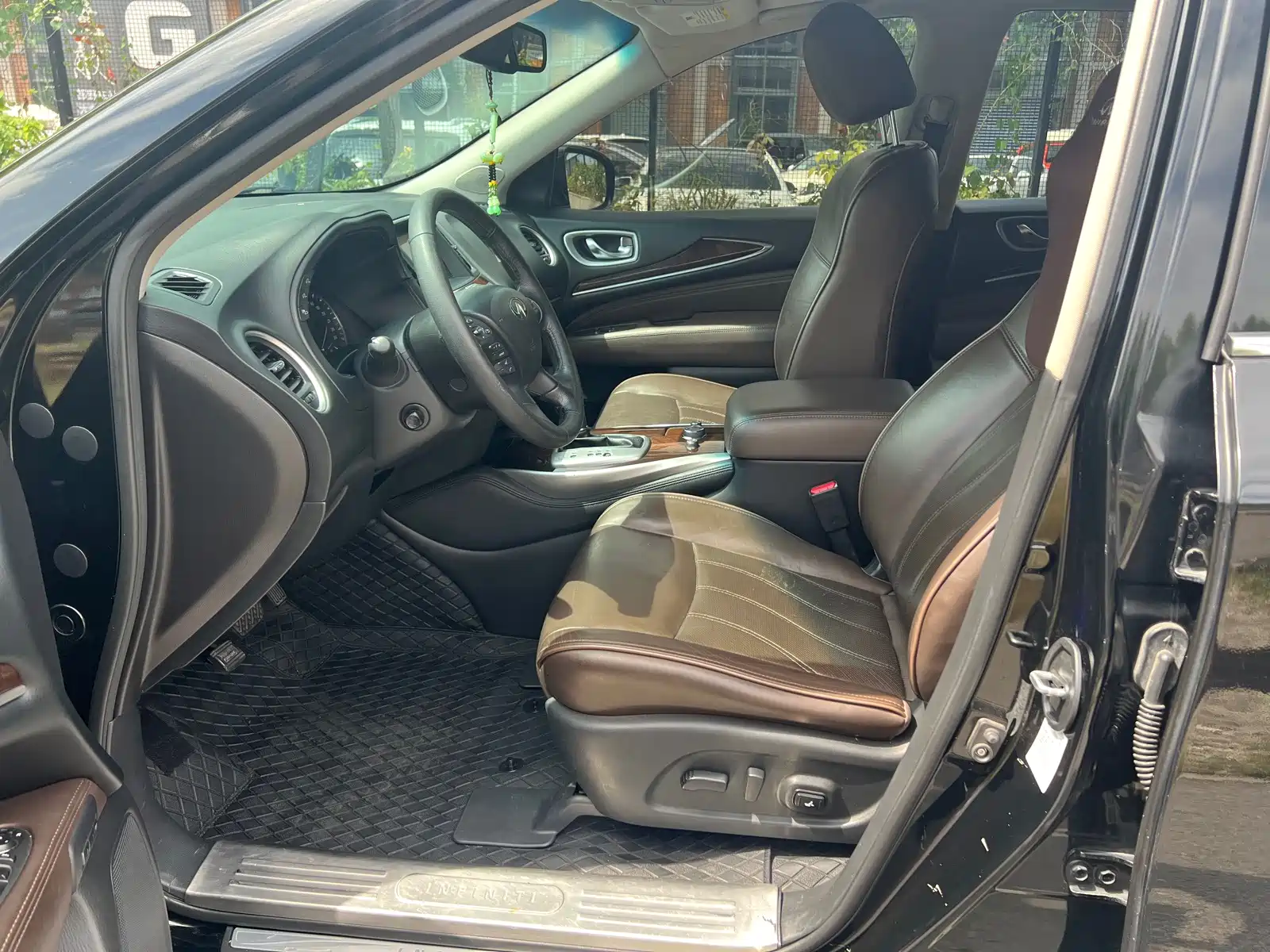 صورة 7 - Infiniti QX60 (Import)