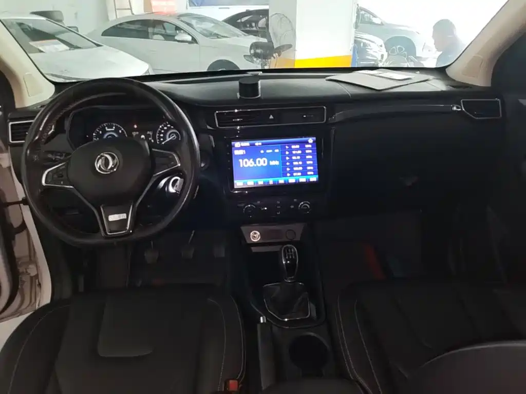 Dongfeng Fengguang Fengguang 580 2019 2018 1.8L Manual Comfort Version