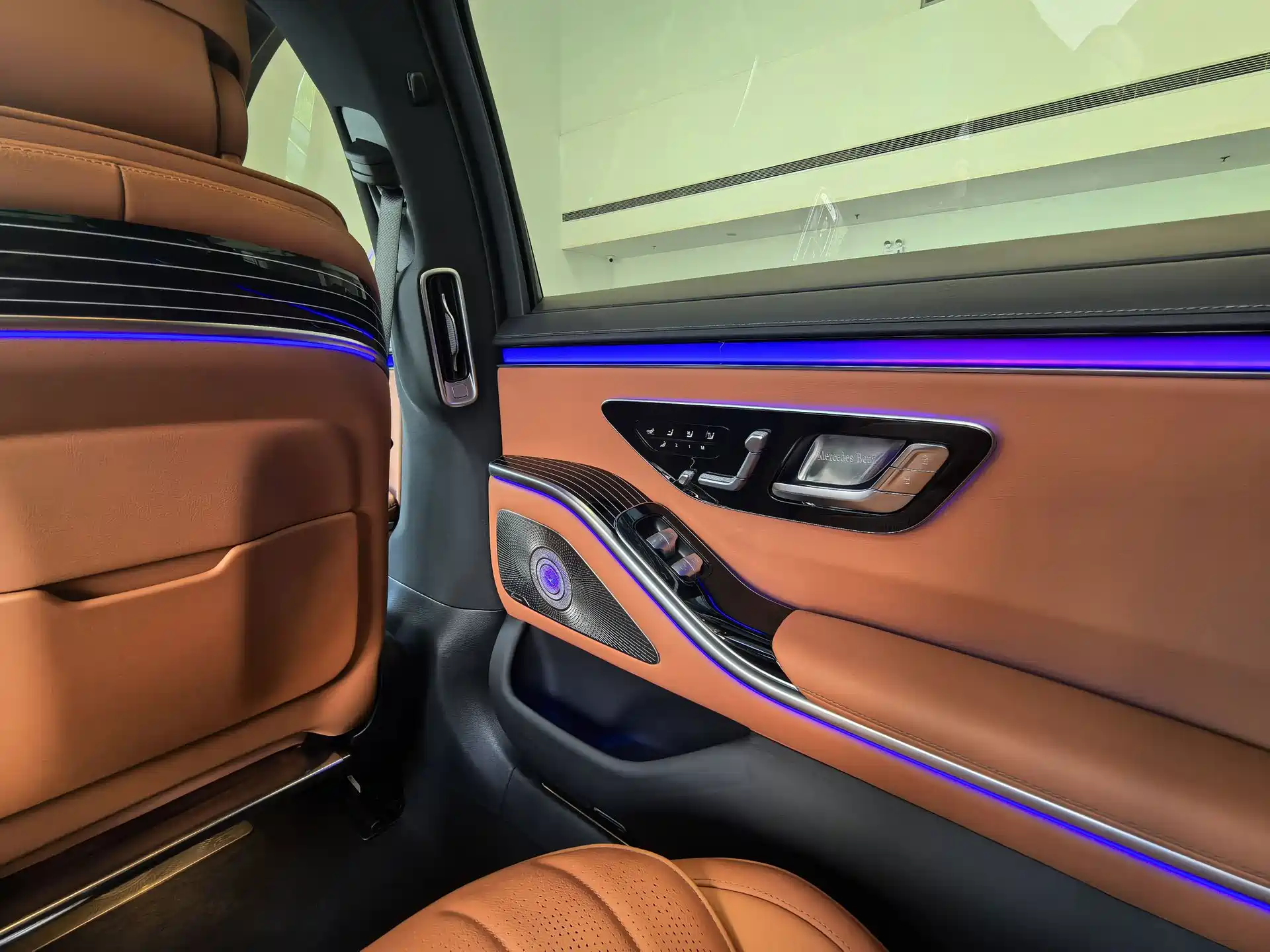 صورة 13 - Mercedes-Benz S-Class