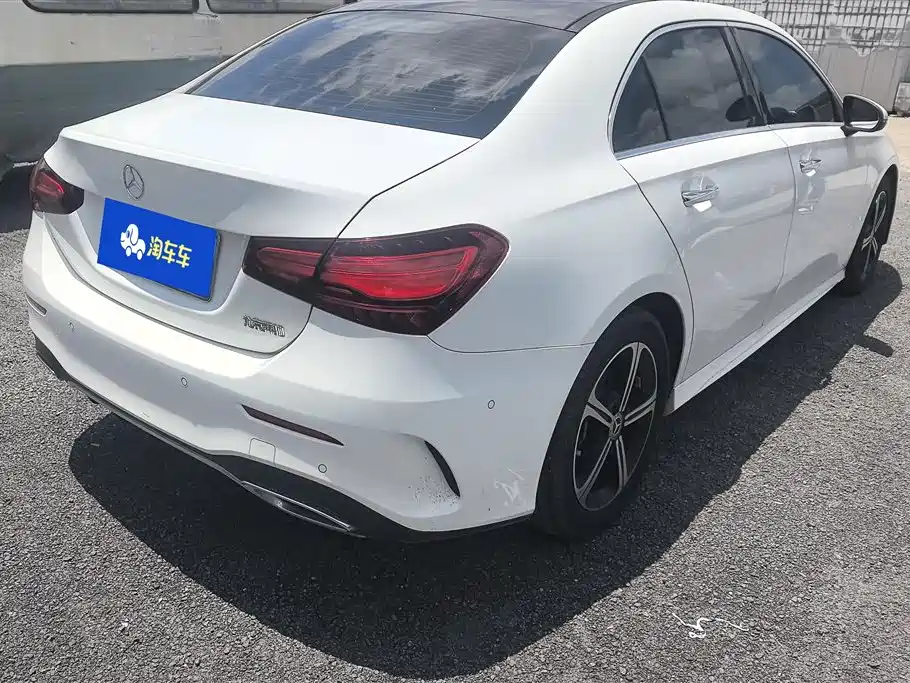 Mercedes-Benz A-Class 2023 A 200 L Fashion фото 3