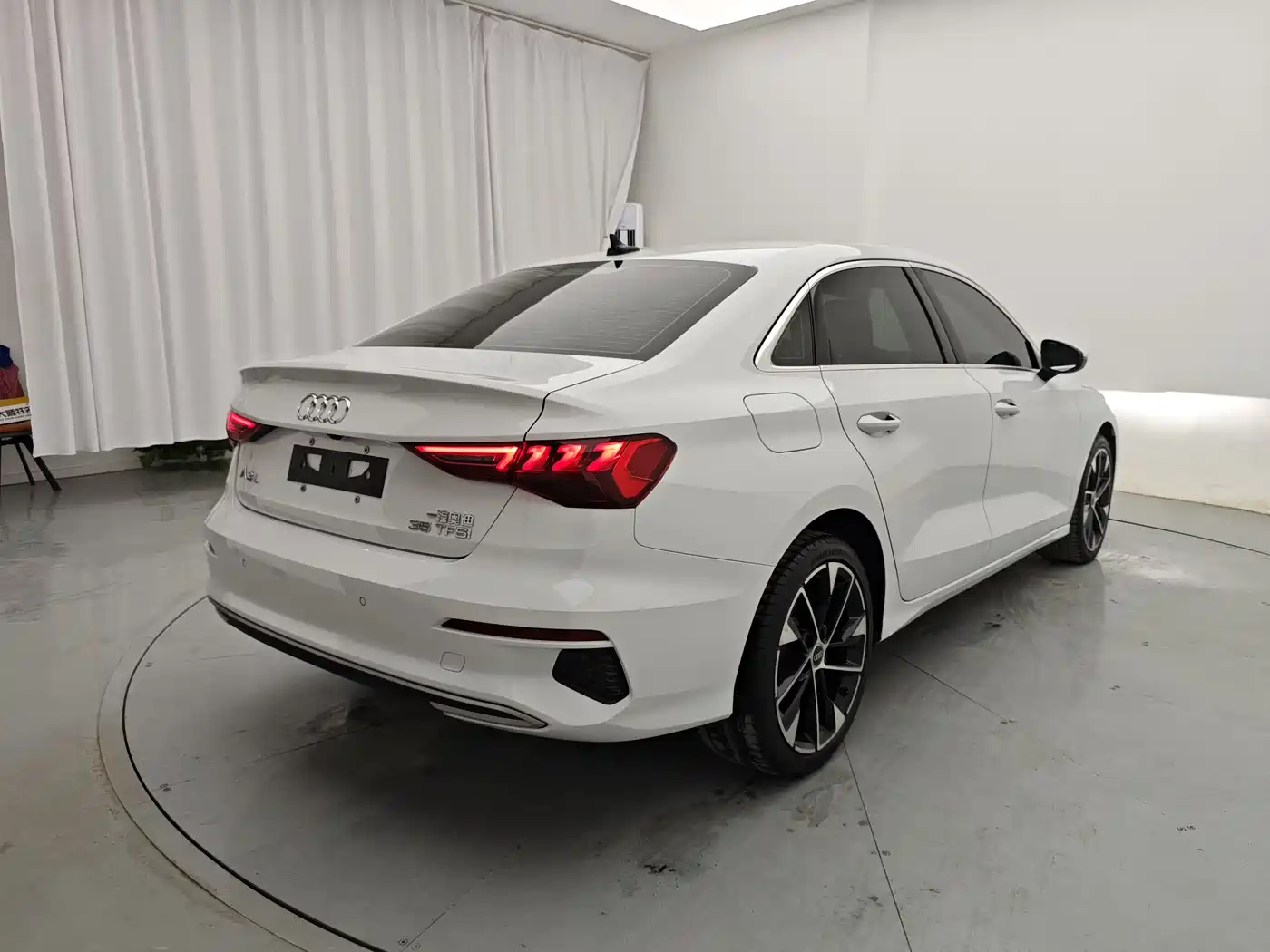 Audi A3 2022 A3L Limousine 35 TFSI Luxury Elegance фото 9