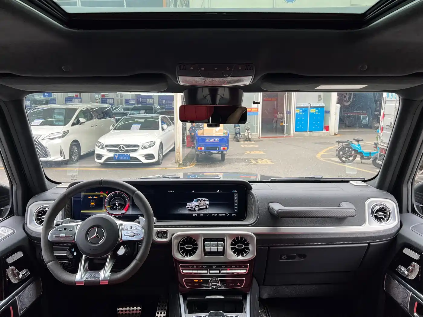 Mercedes-Benz G-Class AMG 2022 AMG G 63 55th Anniversary Edition фото 5
