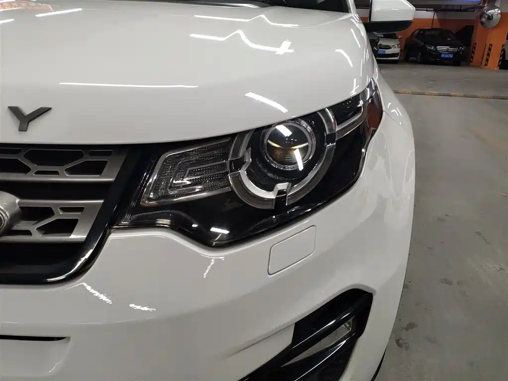 Land Rover Discovery Sport 2016 2.0T SE фото 3