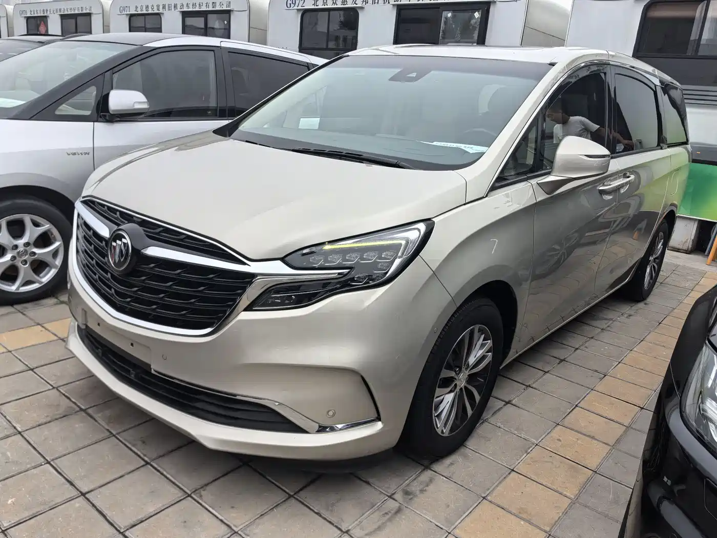 BUICK GL8