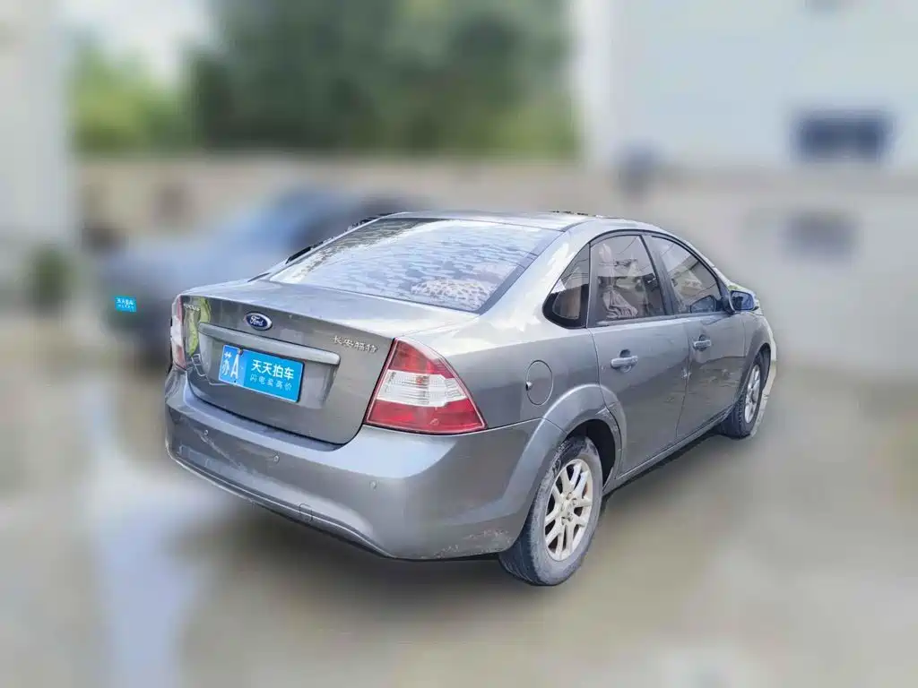 Photo 2 - Ford Focus