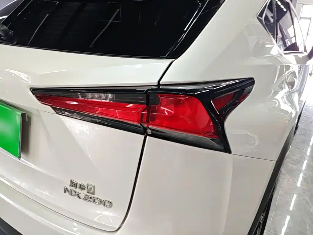 Фото 8 - Lexus NX