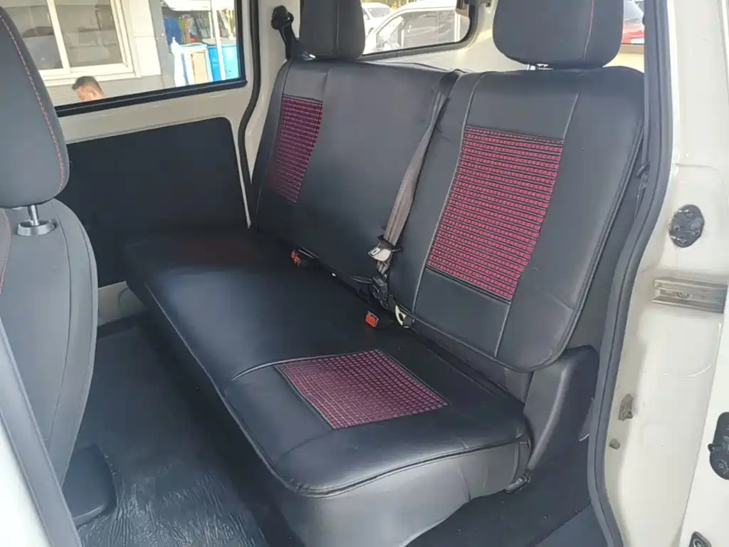 Dongfeng Fengguang Fengguang 380 2023 2022 1.5L Comfort Bus (Leaf Spring) 5-Seater