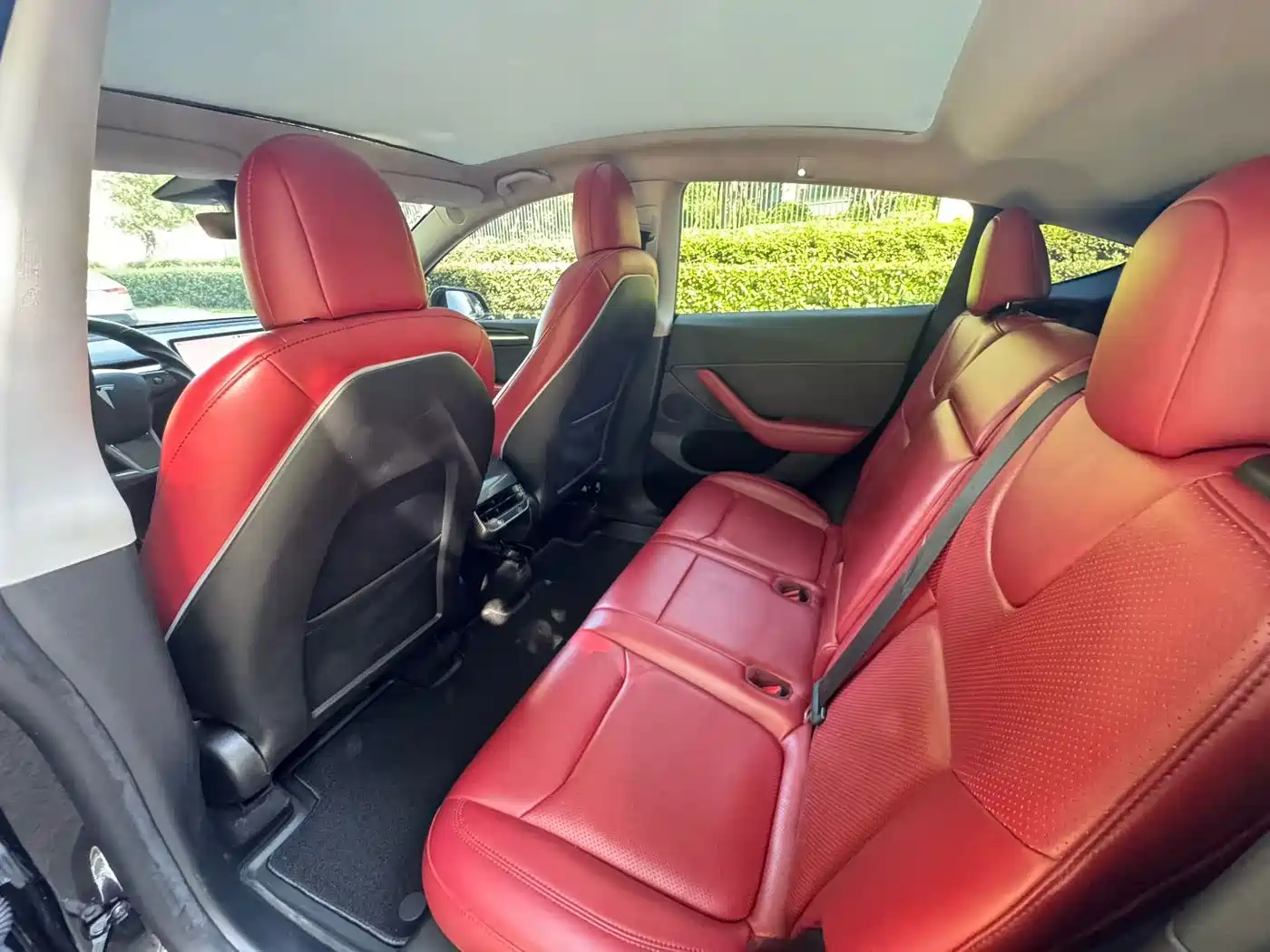 Фото 6 - Tesla Model Y