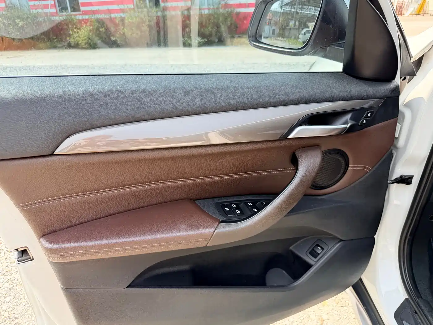 BMW X1 2016 xDrive20Li Luxury Model фото 9