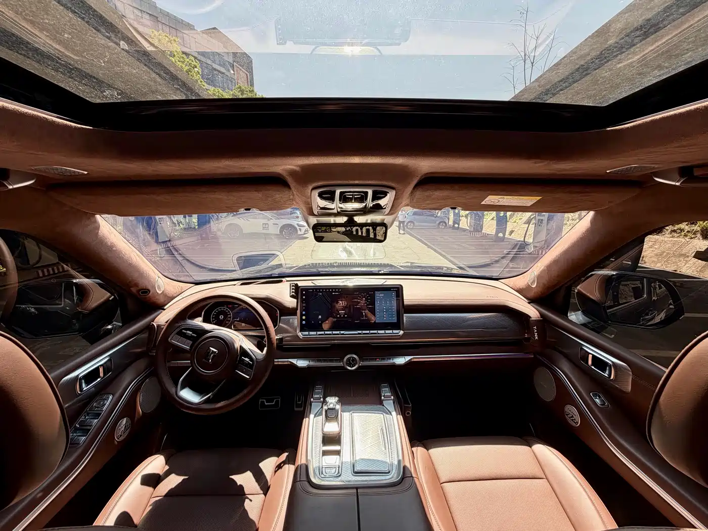 TANK TANK 700 NEW ENERGY