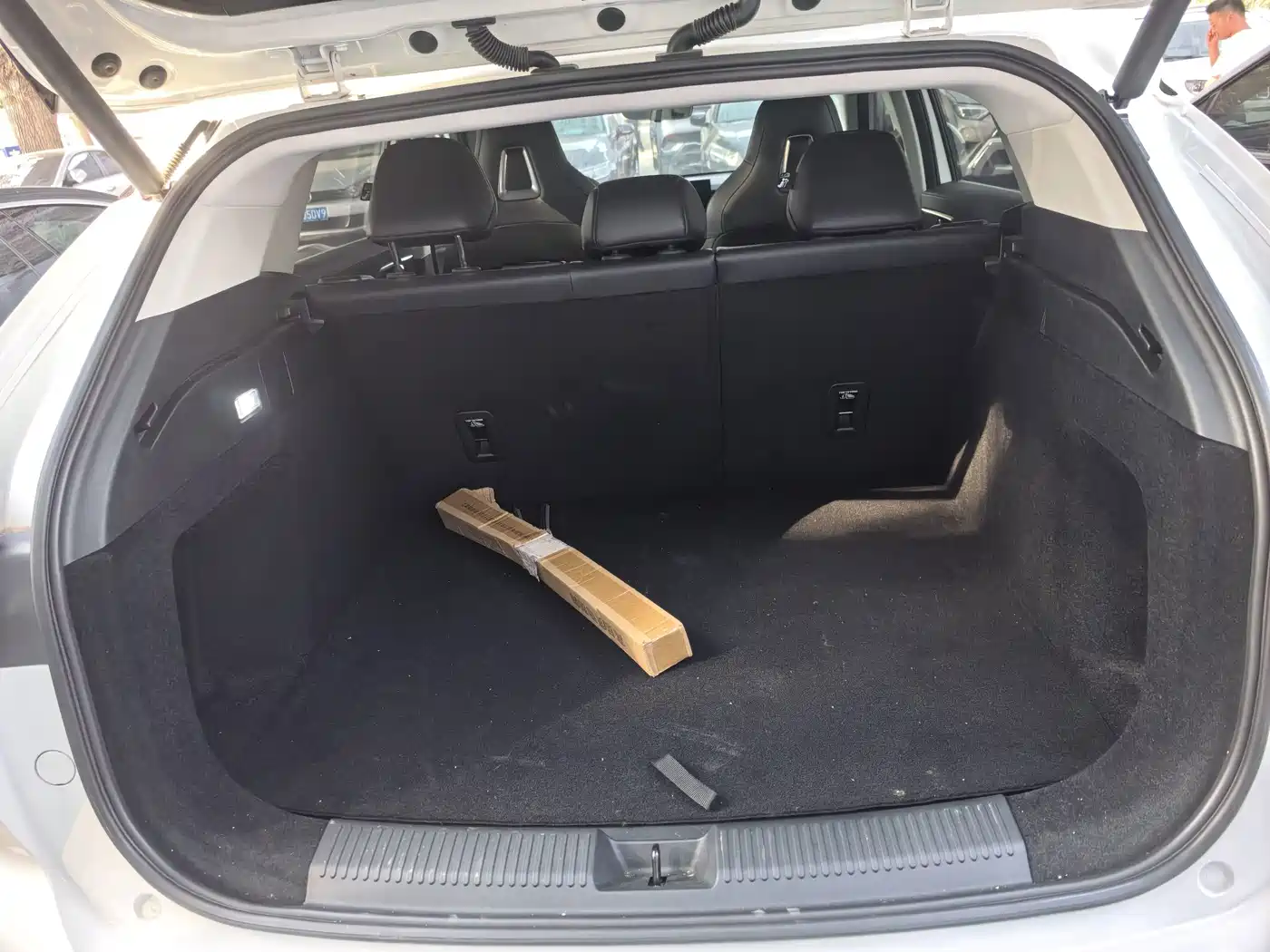 Roewe D5X DMH 2024 2024 135 Flagship Edition