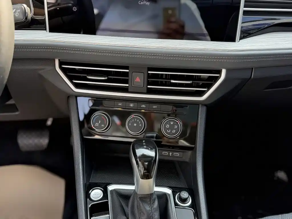 Volkswagen Sagitar 2024 300TSI DSG Surpass Edition фото 7