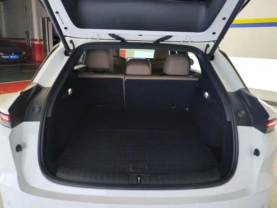 2026 Li Auto i6