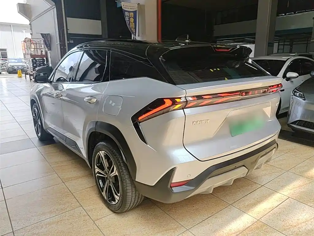 Geely Galaxy Galaxy L7 2025 EM-i 115km Explorer+ Edition фото 5