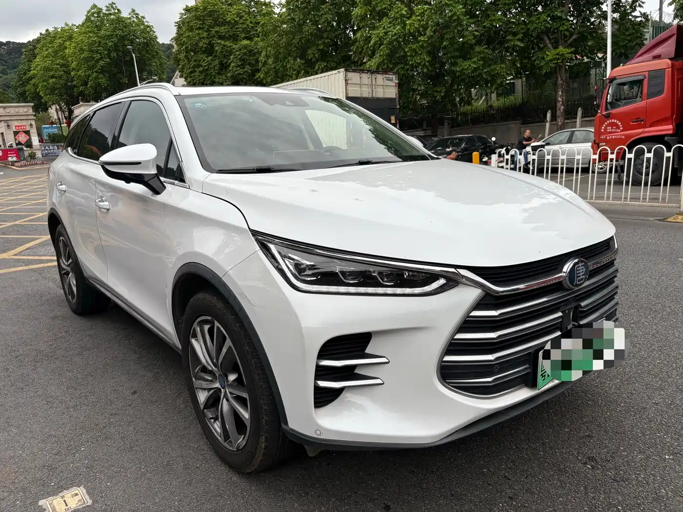 BYD Tang New Energy 2018 DM 2.0T AWD Smart Connection Enjoy Edition 7-Seater China V фото 2