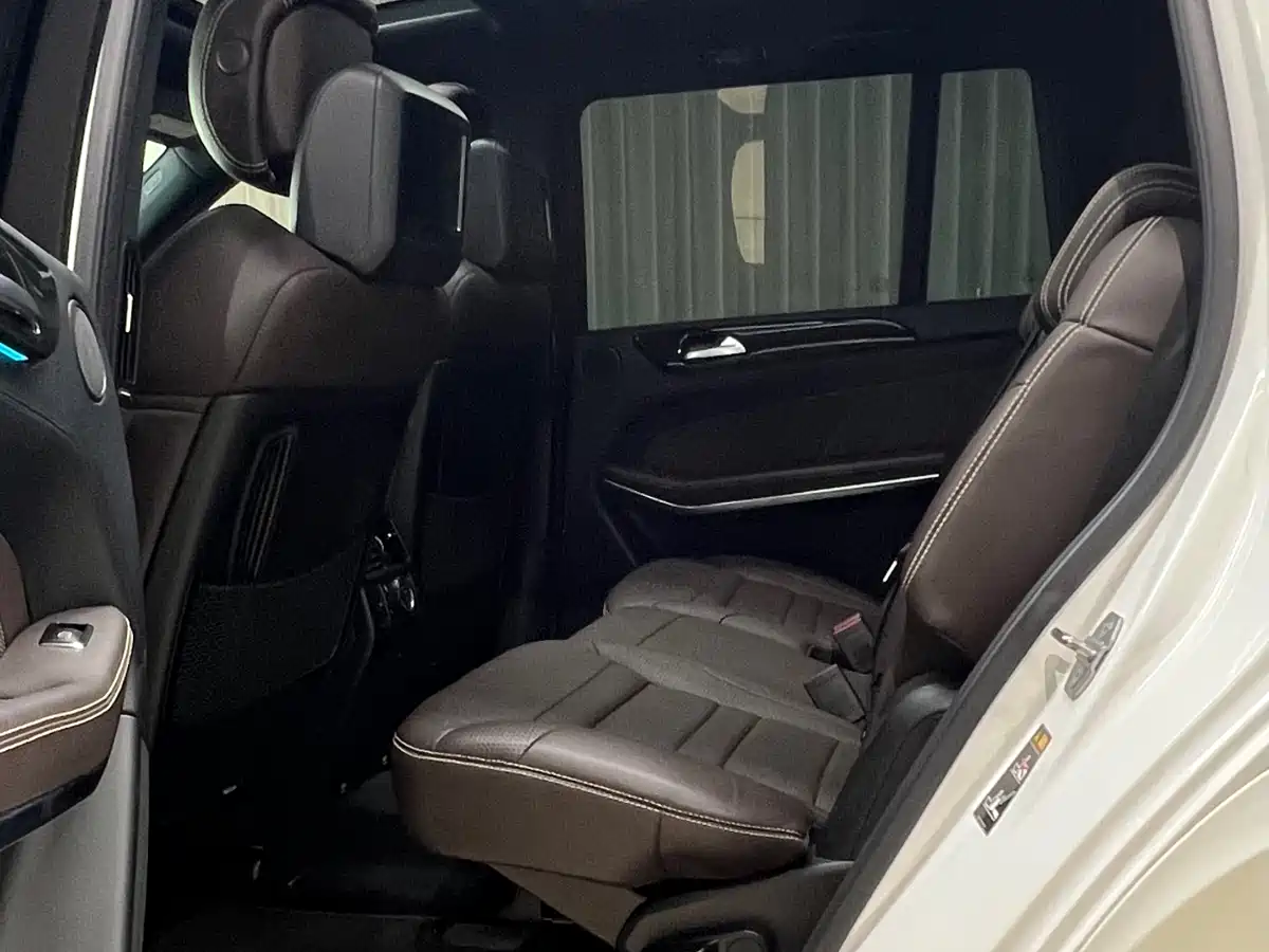 Mercedes-Benz GLS AMG 2017 AMG GLS 63 4MATIC фото 11