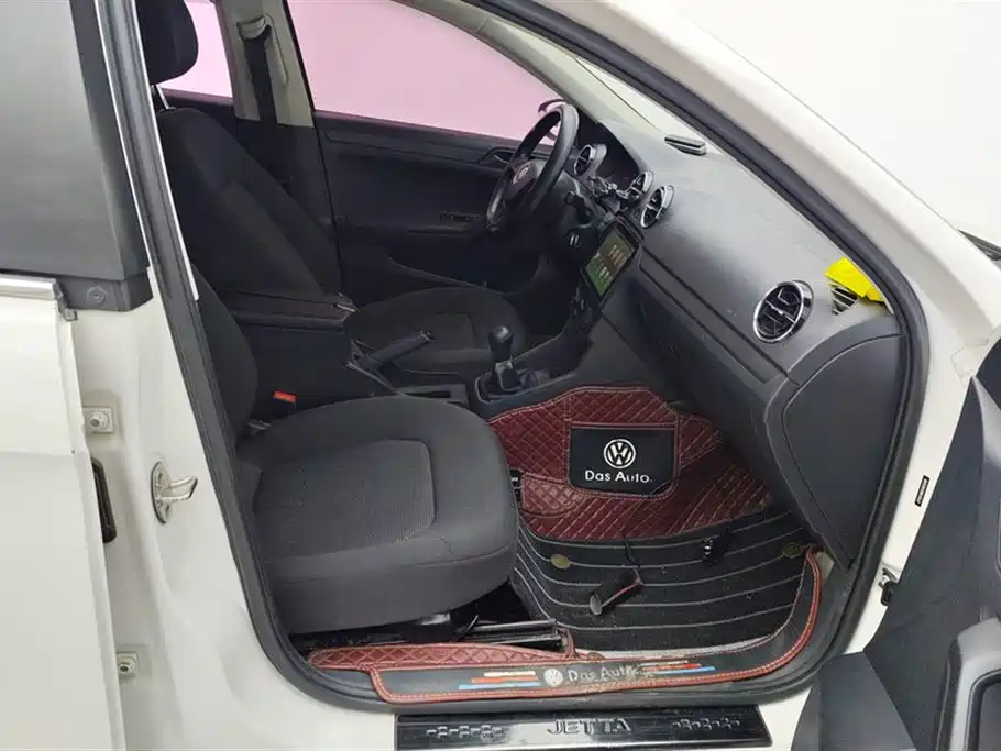 Volkswagen Jetta 2017 1.4L Manual Fashion фото 8