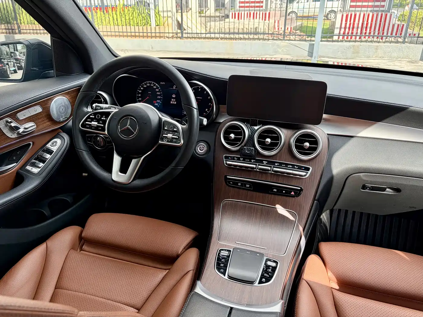 Mercedes-Benz GLC 2021 GLC 300 L 4MATIC Sporty фото 20