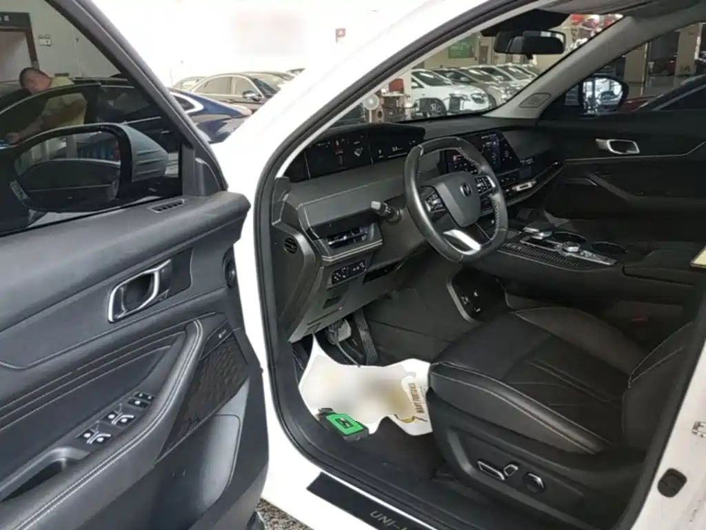 Changan UNI-K 2025 2024 2.0T FWD Premium