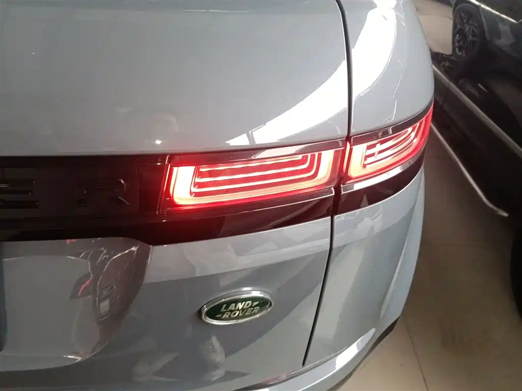 Land Rover Range Rover Evoque 2020 249PS R-DYNAMIC S Sport Edition фото 8