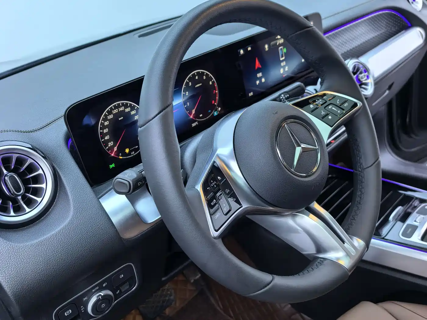 Mercedes-Benz GLB 2024 GLB 220 Fashion фото 10