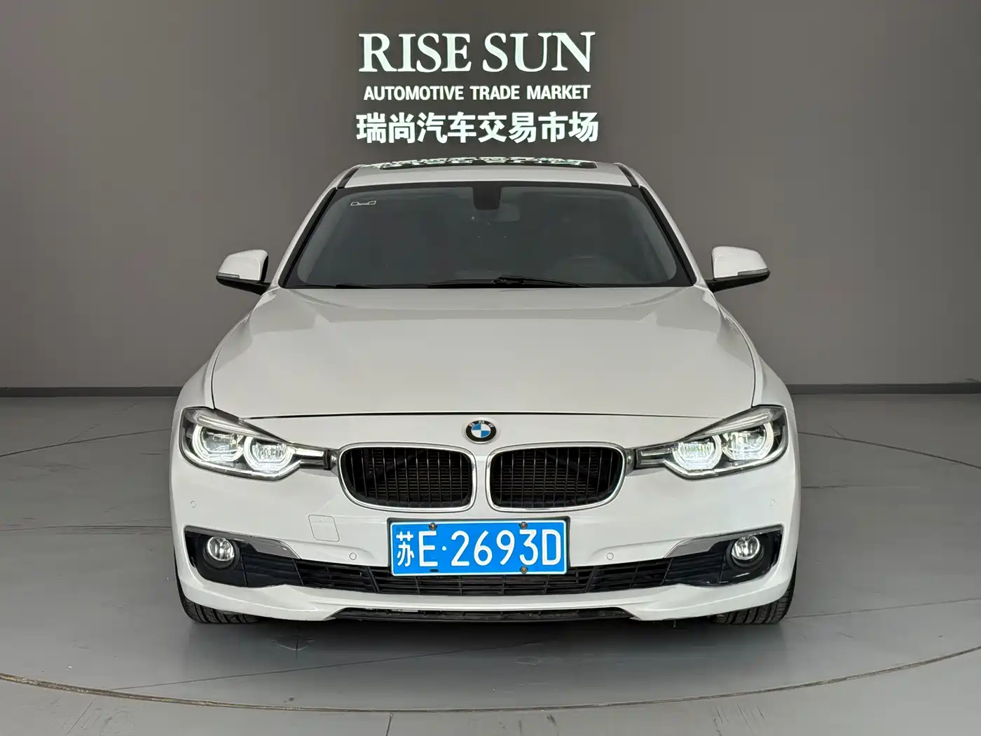 BMW 3 Series 2017 318Li Fashion фото 2