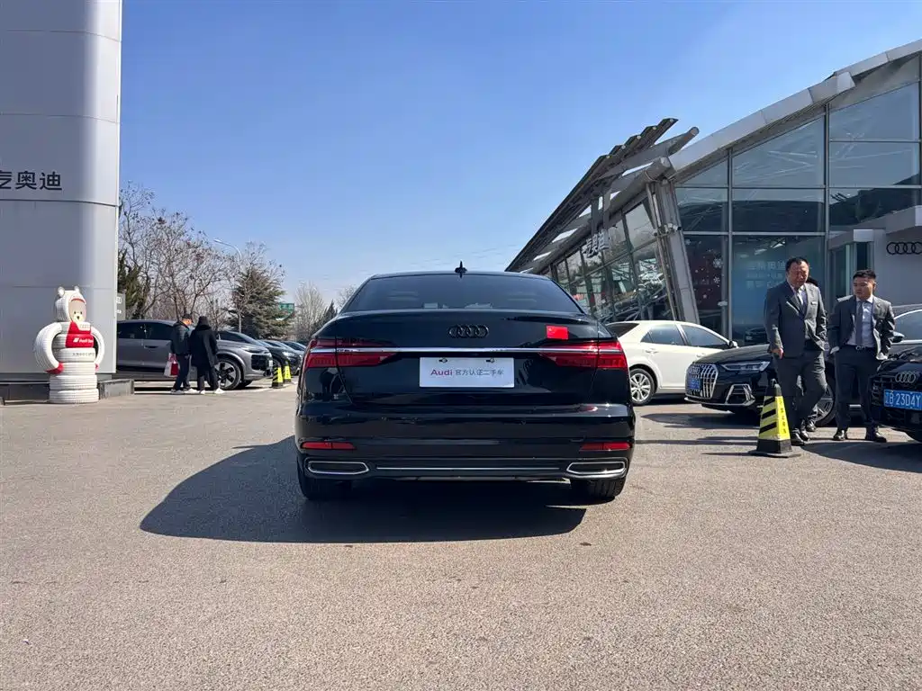 Audi A6L 2019 55 TFSI quattro Premium Elegance фото 3