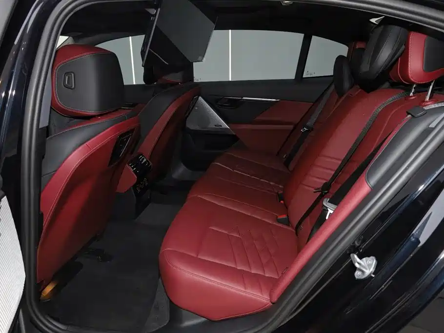 BMW i5 2025 eDrive 40L M Sport Package фото 20