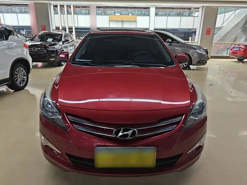 Hyundai Reina 2014 Model 1.4L Automatic GLX фото 3