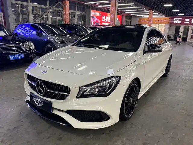 MERCEDES-BENZ CLA
