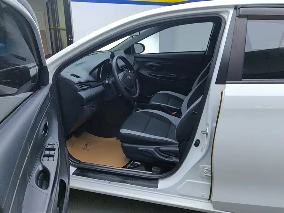 Toyota YARiS L Zhi Xuan 2021 1.5L CVT Leading Edition фото 9