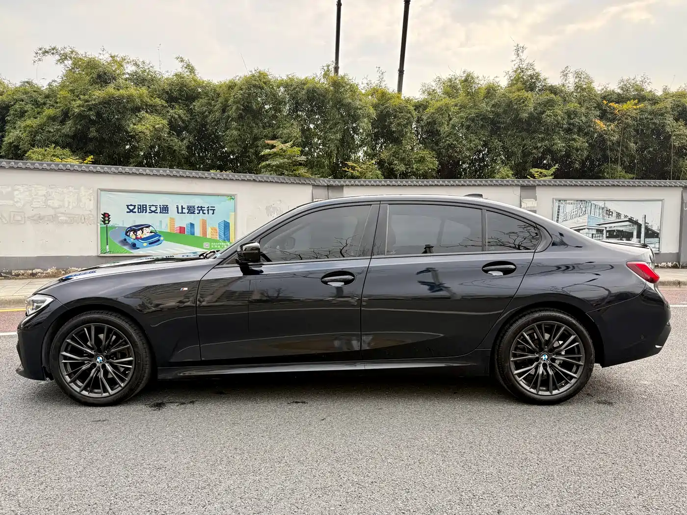 BMW 3 Series 2022 325Li M Sport Shadow Edition фото 9