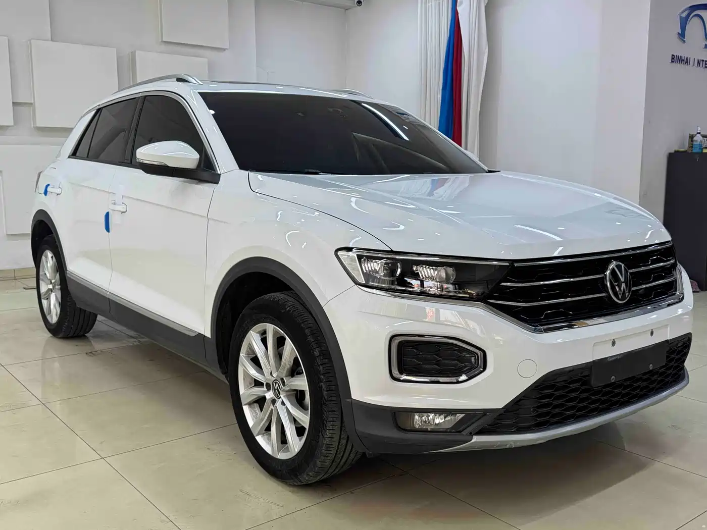 VOLKSWAGEN T ROC EXPLORING SONGS