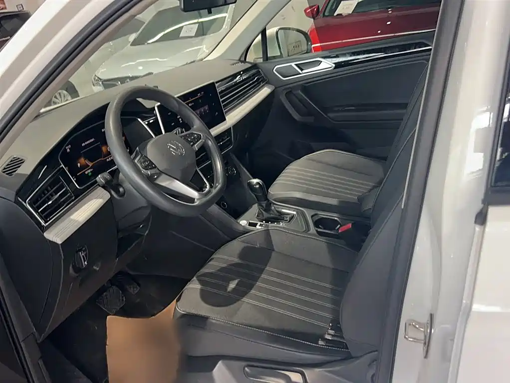 Volkswagen Tiguan L 2022 330TSI Automatic 2WD Comfort Edition фото 11